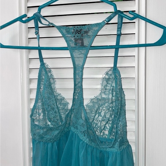 Vintage Victoria’s Secret peekaboo lace babydoll Chemise Negligee Nightgown M - Picture 7 of 11